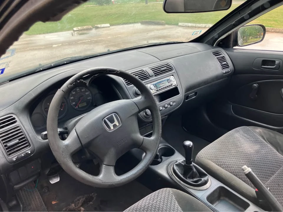 2002 Honda Civic 7th Gen - Image 8 of 14