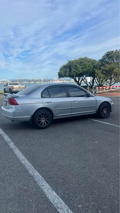 2002 Honda Civic 7th Gen - Image 3 of 9