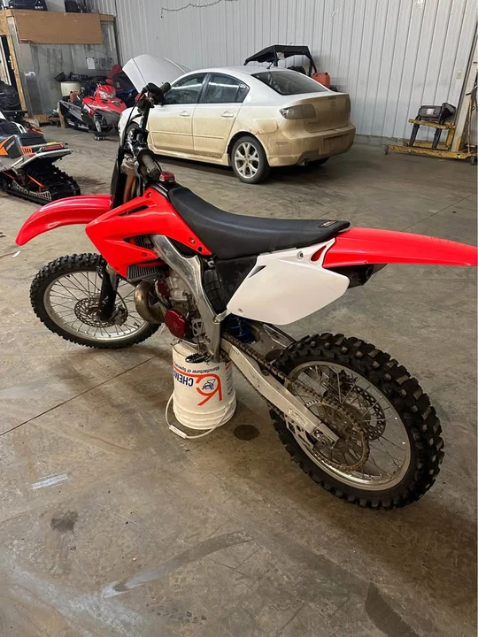 2002 Honda CR - Image 4 of 5