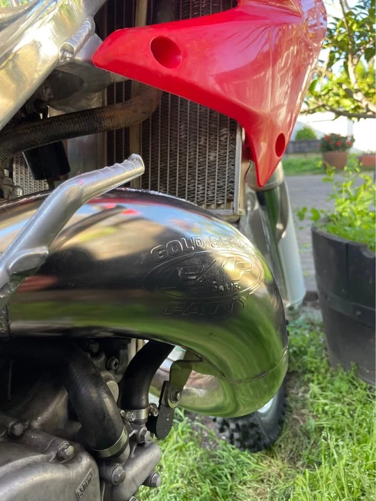 2002 Honda CR - Image 2 of 2