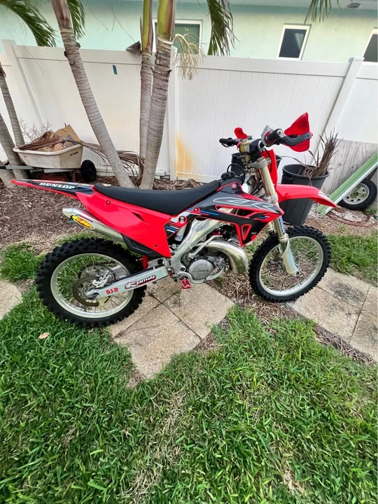 2002 Honda CR - Image 4 of 7