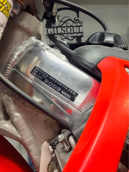 2002 Honda CR - Image 4 of 4