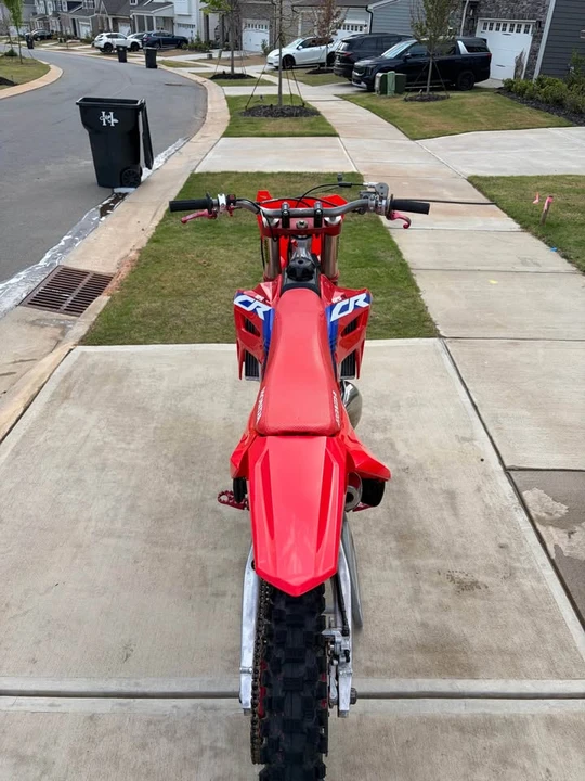 2002 Honda CR - Image 3 of 9