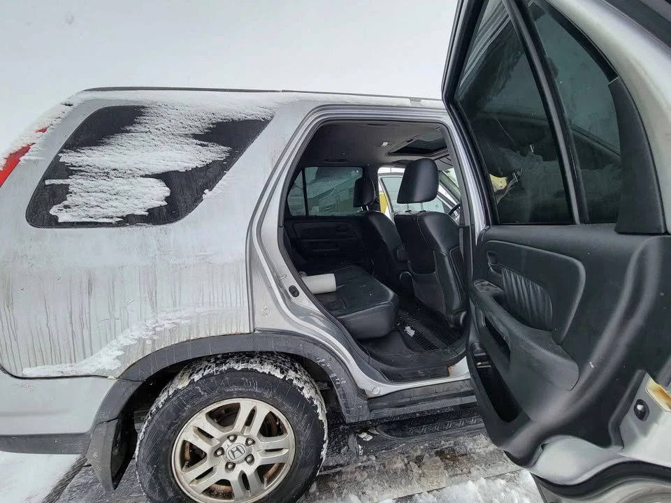 2002 Honda CR-V 2nd Gen - Image 11 of 13