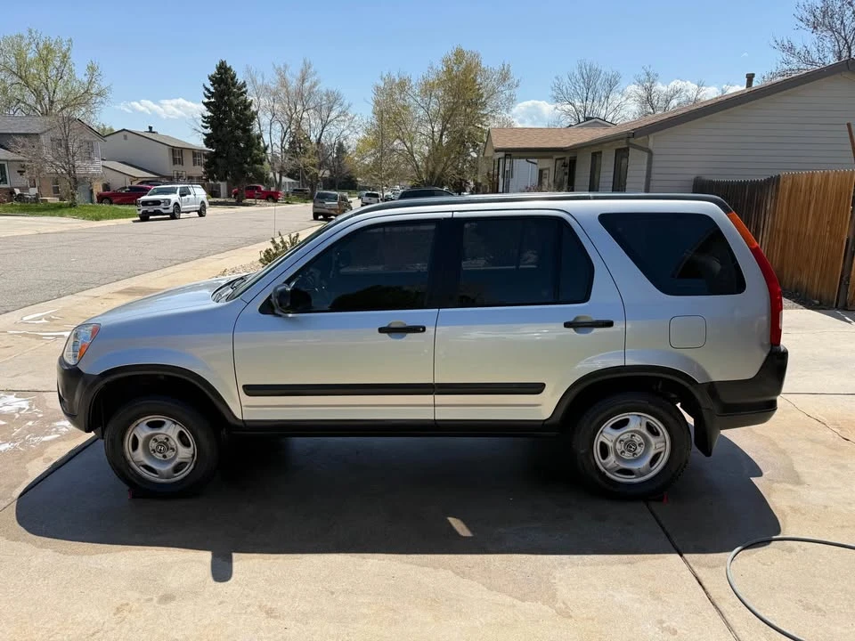 2002 Honda CR-V 2nd Gen - Image 4 of 12