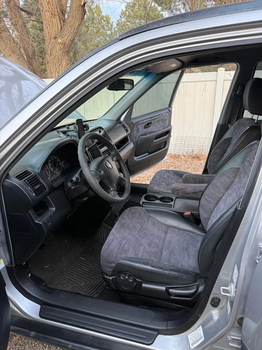2002 Honda CR-V 2nd Gen - Image 6 of 12