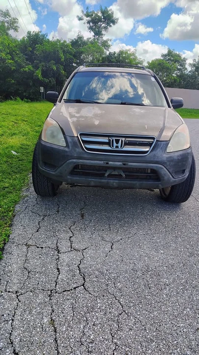 2002 Honda CR-V 2nd Gen - Image 4 of 11