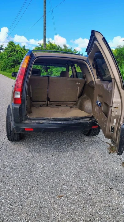 2002 Honda CR-V 2nd Gen - Image 7 of 11