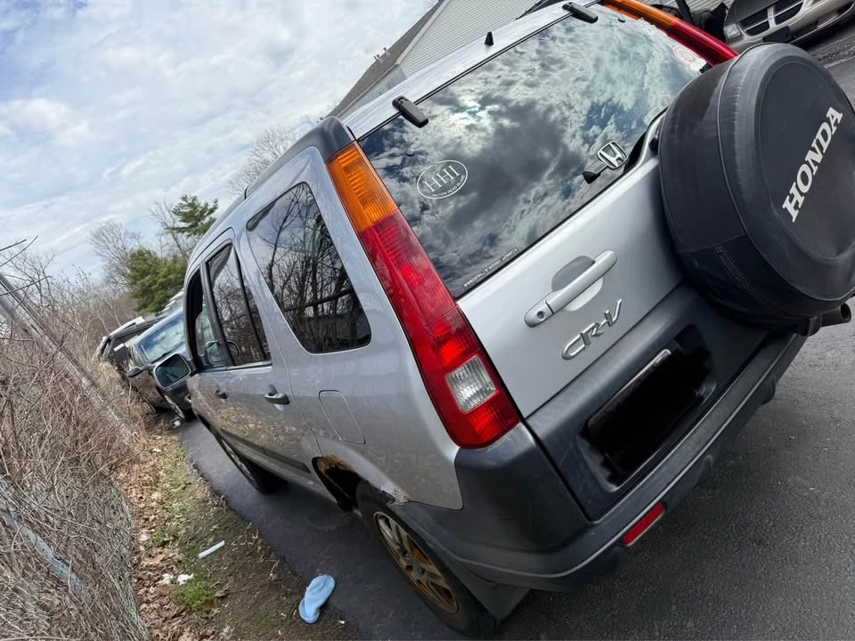 2002 Honda CR-V 2nd Gen - Image 4 of 4