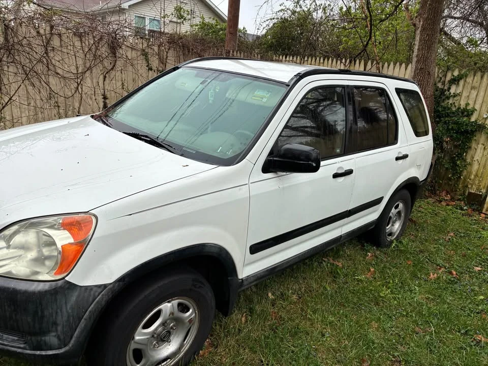 2002 Honda CR-V 2nd Gen - Image 3 of 9