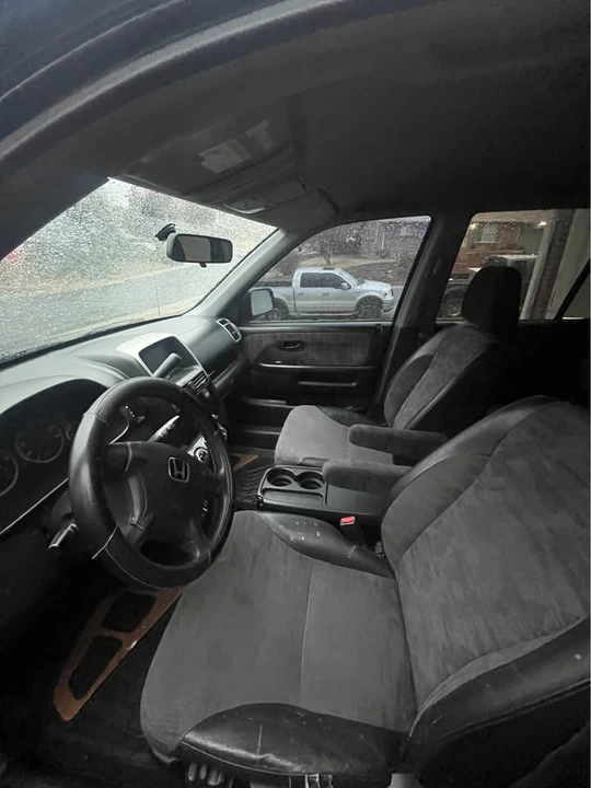 2002 Honda CR-V 2nd Gen - Image 7 of 10
