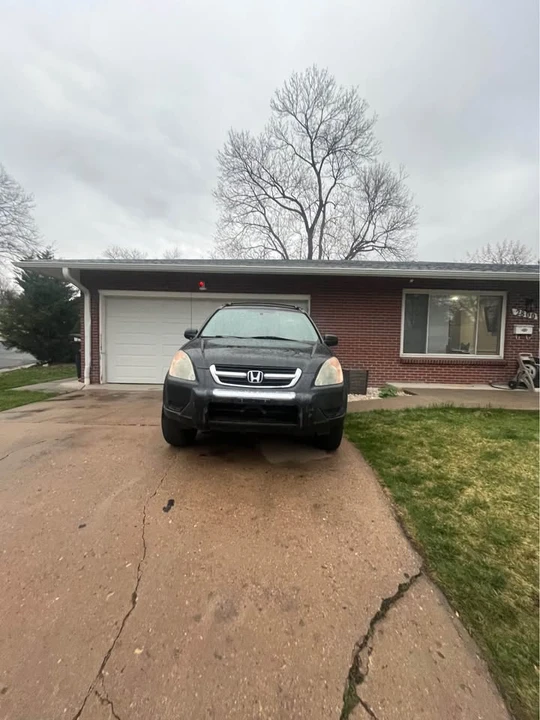 2002 Honda CR-V 2nd Gen - Image 4 of 10