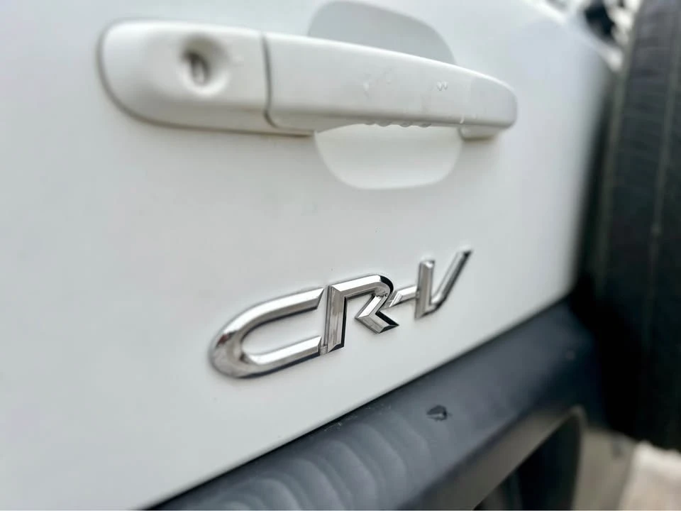 2002 Honda CR-V 2nd Gen - Image 3 of 15