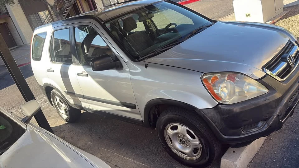 2002 Honda CR-V 2nd Gen - Image 4 of 9