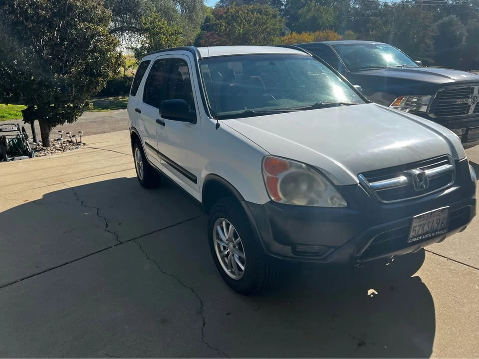 2002 Honda CR-V 2nd Gen - Image 2 of 8