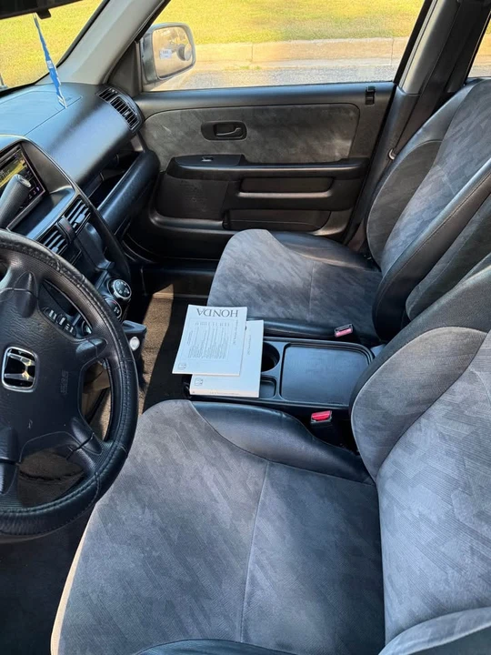 2002 Honda CR-V 2nd Gen - Image 5 of 10