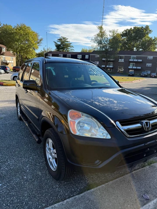 2002 Honda CR-V 2nd Gen - Image 2 of 10