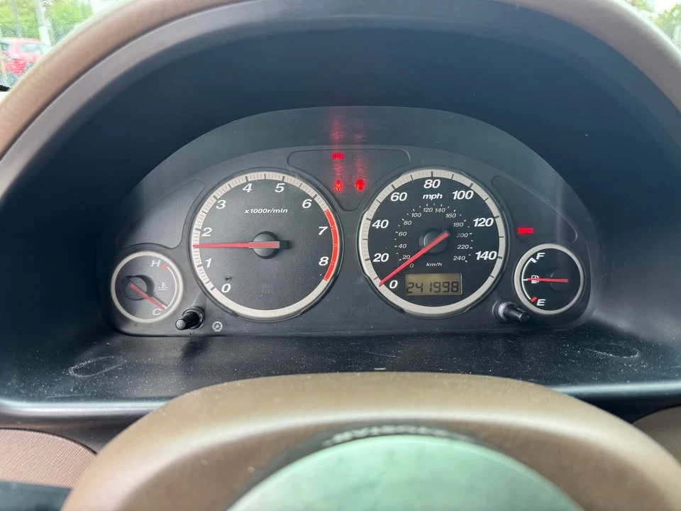 2002 Honda CR-V 2nd Gen - Image 4 of 7