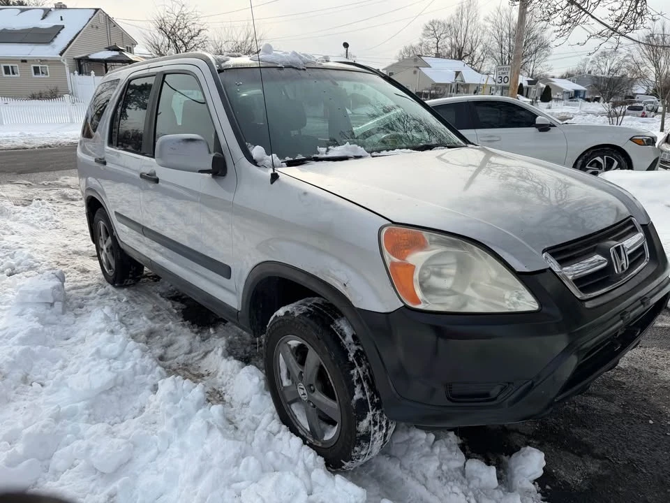 2002 Honda CR-V 2nd Gen - Image 2 of 7