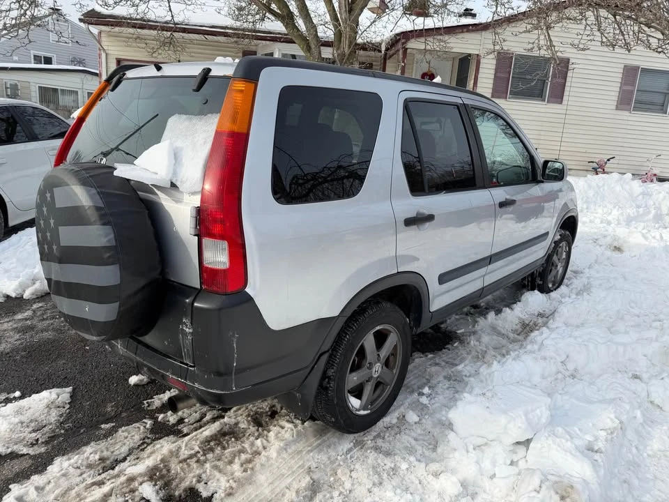 2002 Honda CR-V 2nd Gen - Image 3 of 7