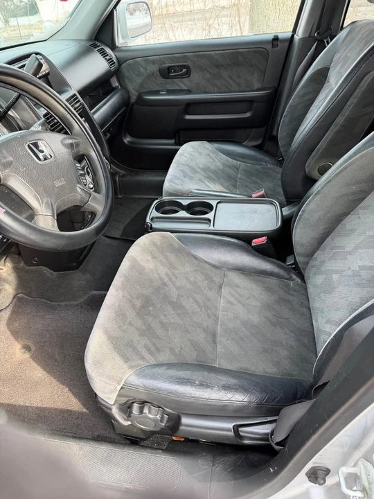 2002 Honda CR-V 2nd Gen - Image 4 of 7