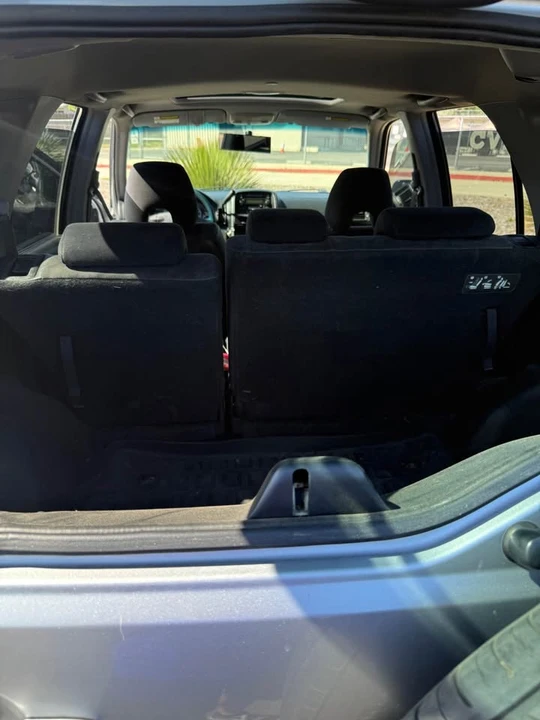 2002 Honda CR-V 2nd Gen - Image 6 of 10