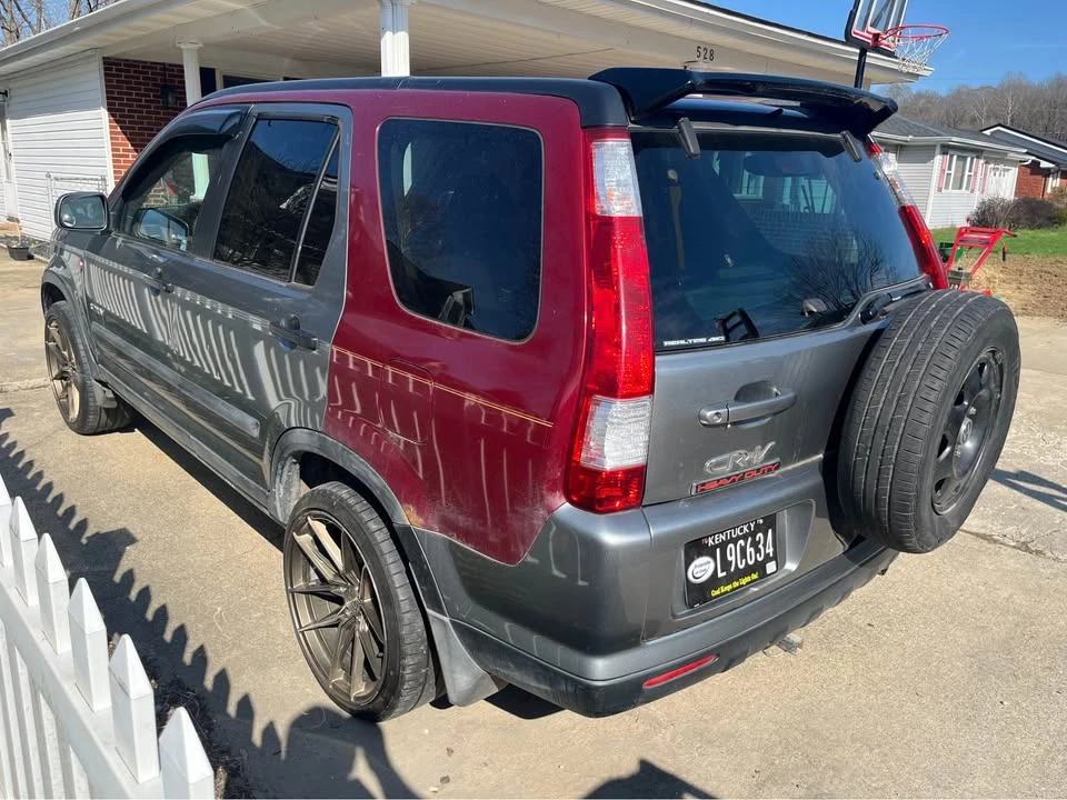 2002 Honda CR-V 2nd Gen - Image 5 of 10