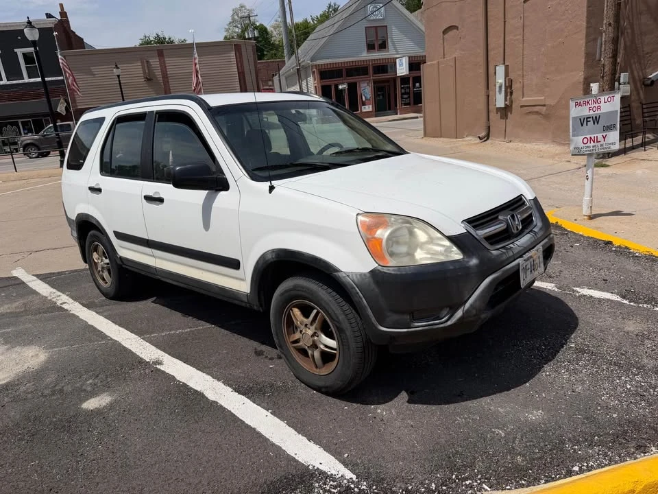 2002 Honda CR-V 2nd Gen - Image 3 of 11