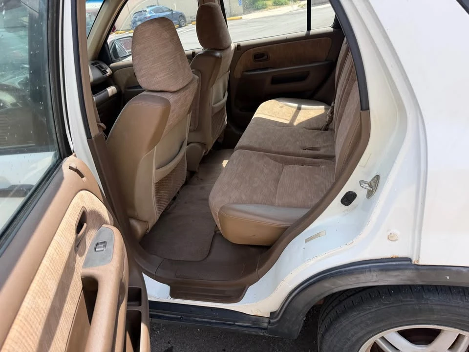 2002 Honda CR-V 2nd Gen - Image 6 of 11