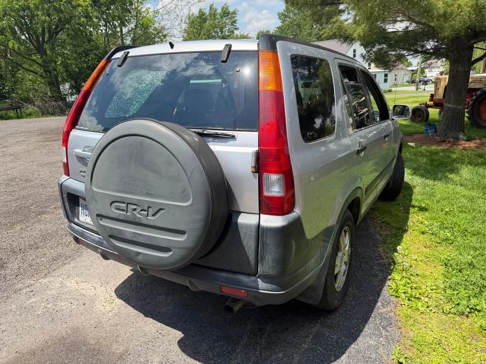 2002 Honda CR-V 2nd Gen - Image 9 of 9