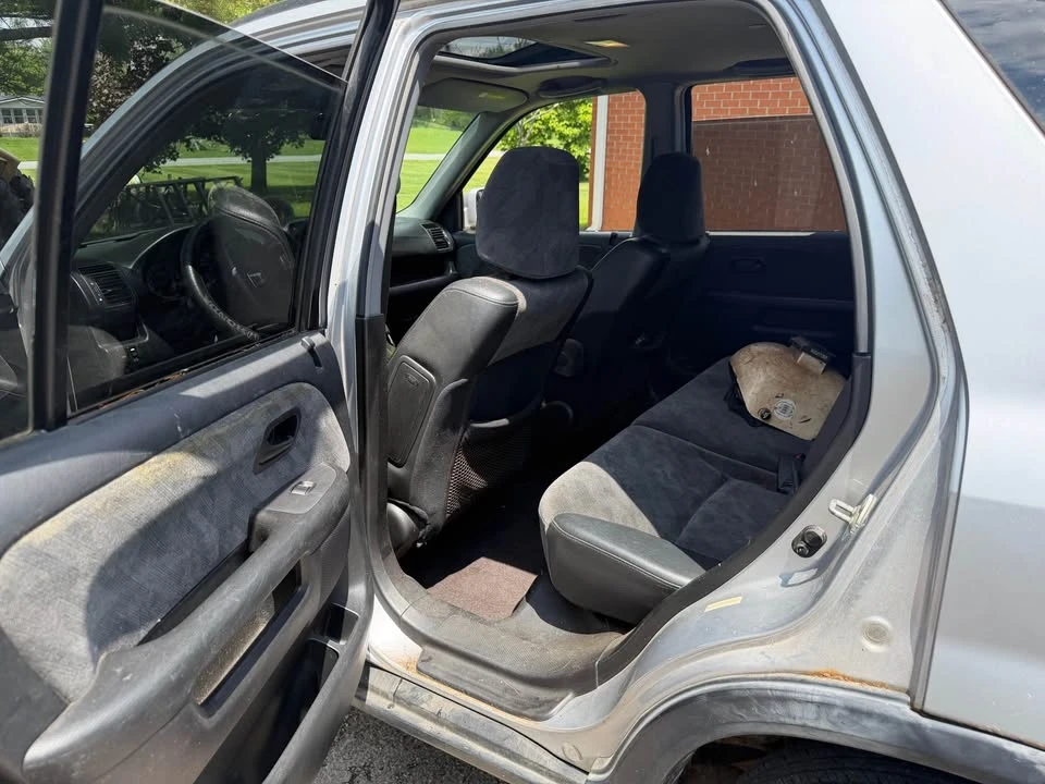 2002 Honda CR-V 2nd Gen - Image 5 of 9