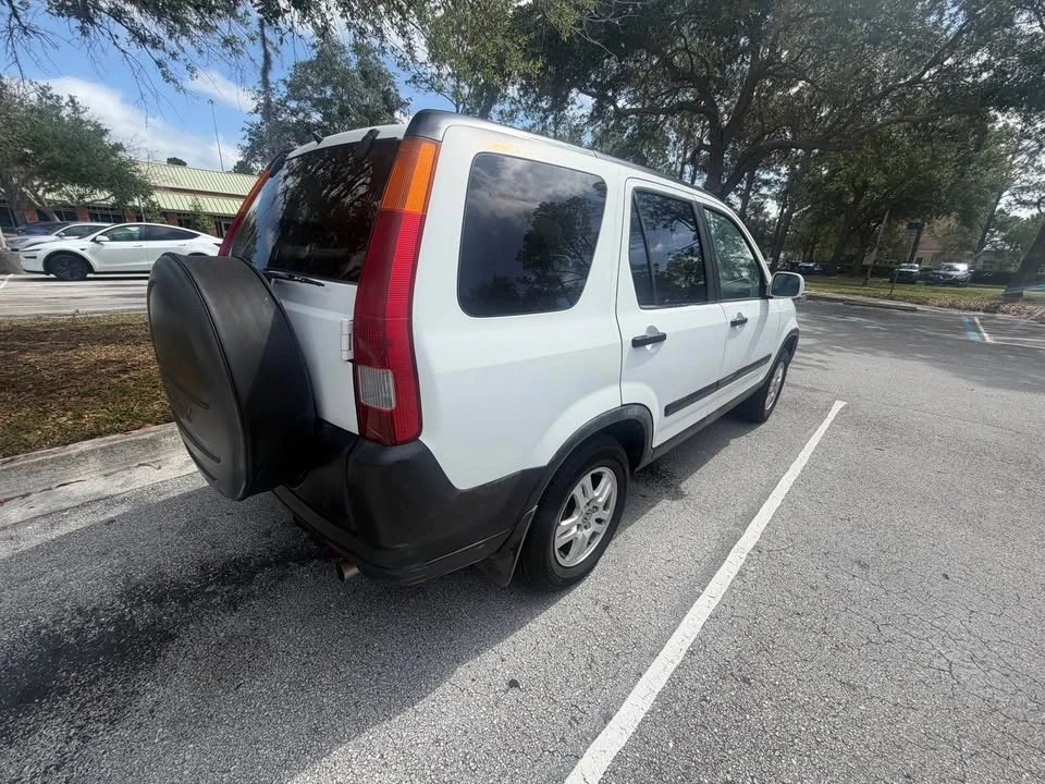 2002 Honda CR-V 2nd Gen - Image 3 of 5