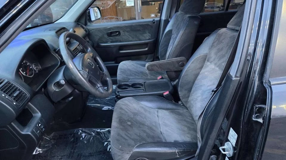 2002 Honda CR-V 2nd Gen - Image 11 of 20
