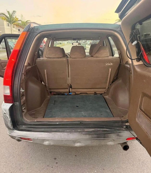 2002 Honda CR-V 2nd Gen - Image 6 of 8