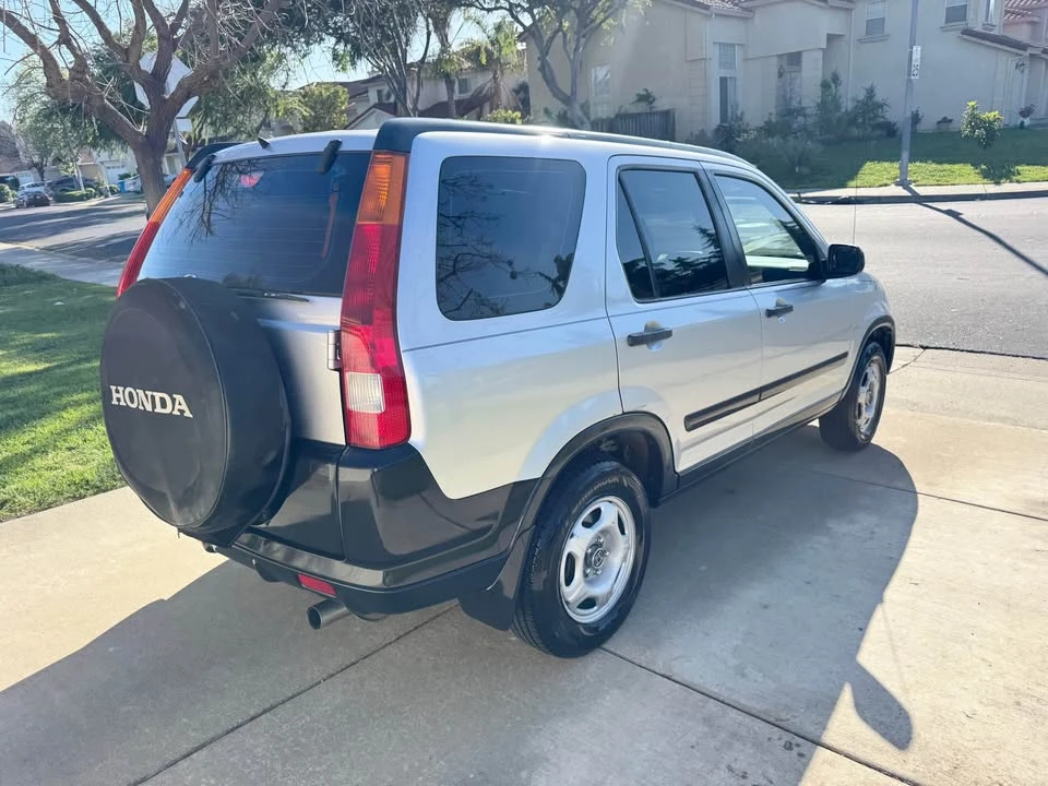 2002 Honda CR-V 2nd Gen - Image 8 of 17