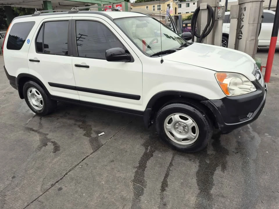 2002 Honda CR-V 2nd Gen - Image 4 of 17