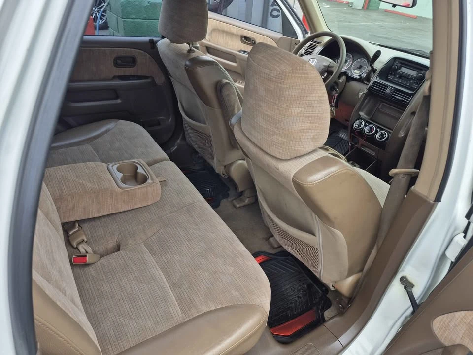 2002 Honda CR-V 2nd Gen - Image 9 of 17