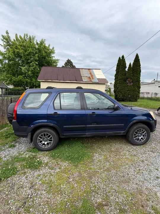 2002 Honda CR-V 2nd Gen - Image 6 of 19