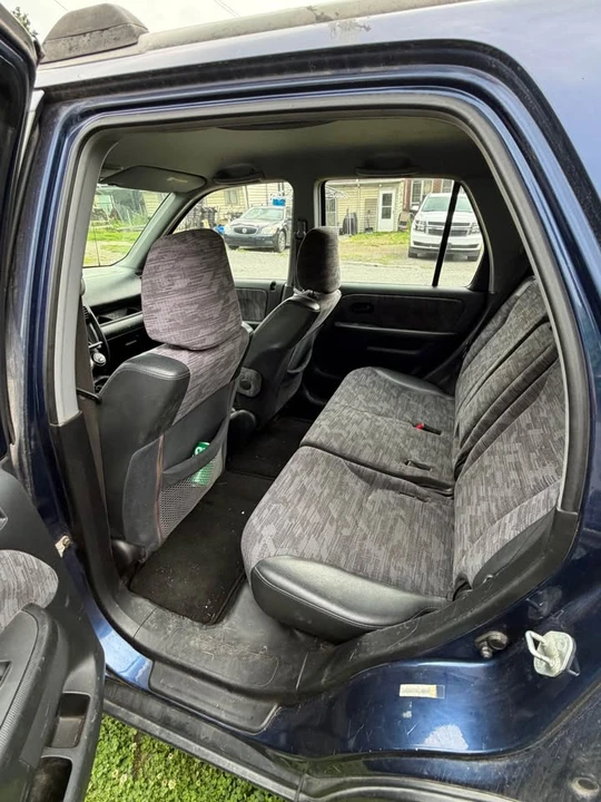 2002 Honda CR-V 2nd Gen - Image 9 of 19