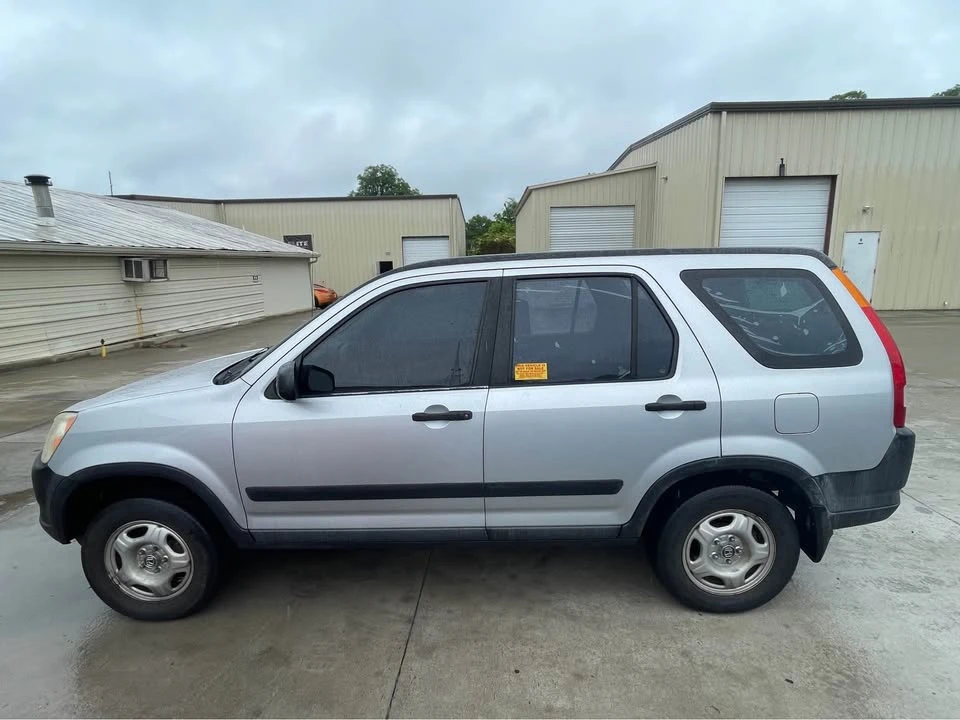2002 Honda CR-V 2nd Gen - Image 6 of 10