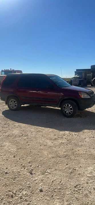 2002 Honda CR-V 2nd Gen - Image 2 of 7
