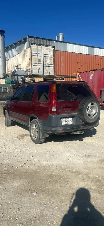 2002 Honda CR-V 2nd Gen - Image 3 of 7