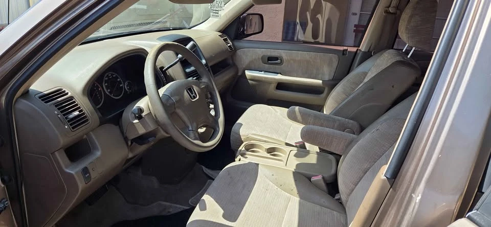 2002 Honda CR-V 2nd Gen - Image 2 of 3
