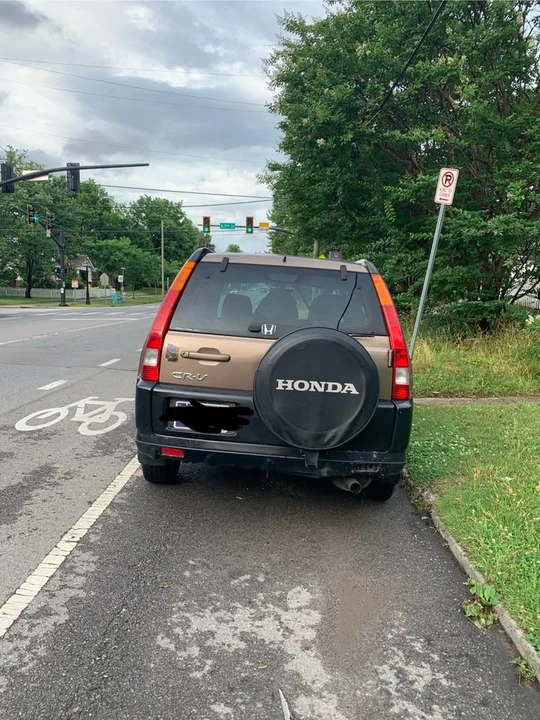 2002 Honda CR-V 2nd Gen - Image 4 of 16