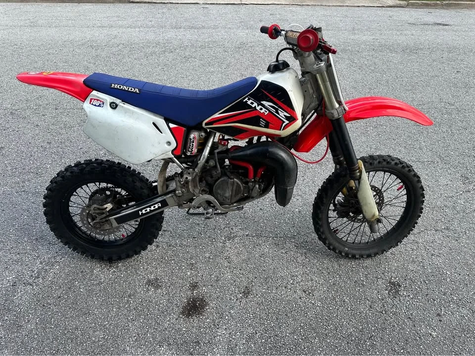 2002 Honda CR - Image 4 of 5