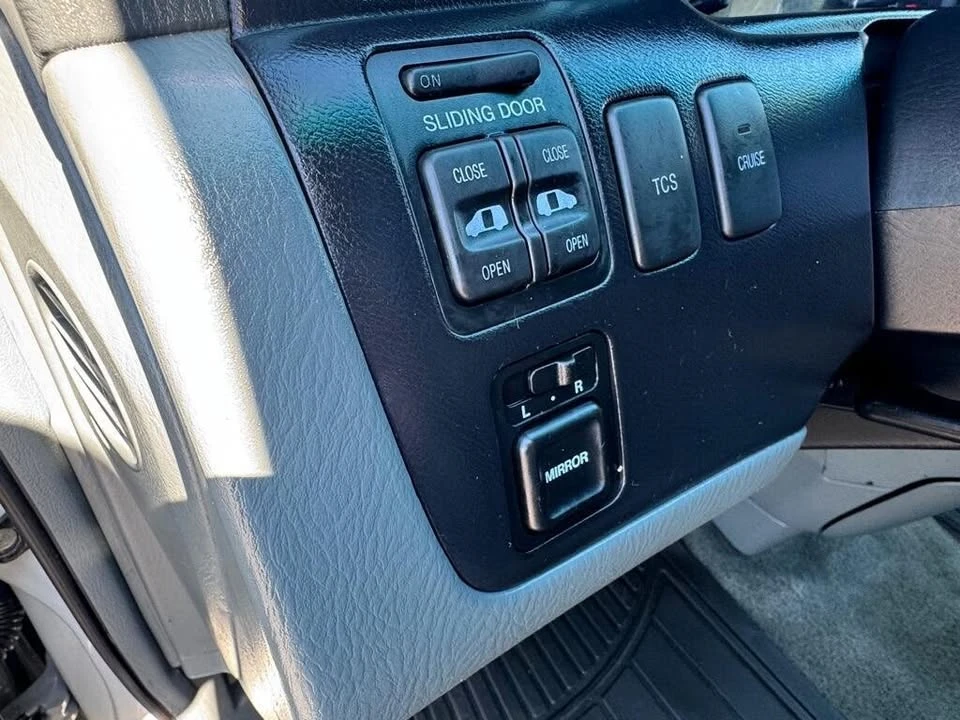 2002 Honda Odyssey - Image 13 of 20