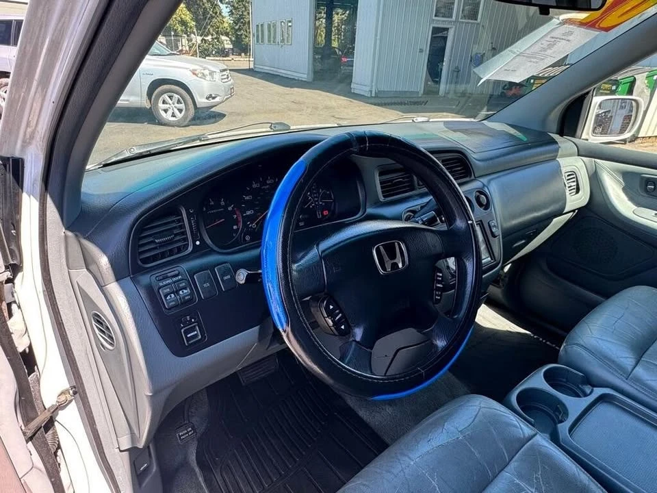 2002 Honda Odyssey - Image 11 of 20