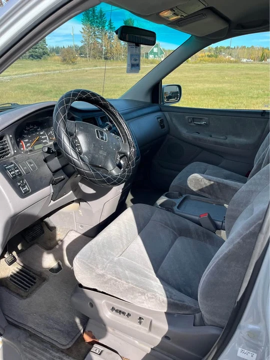 2002 Honda Odyssey - Image 2 of 6