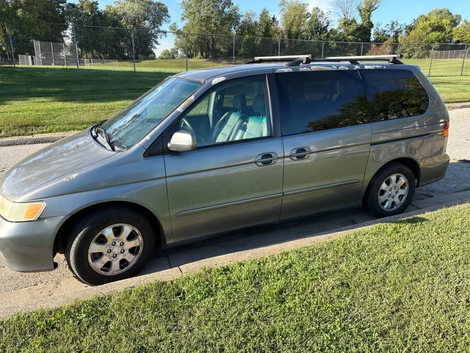 2002 Honda Odyssey - Image 10 of 12