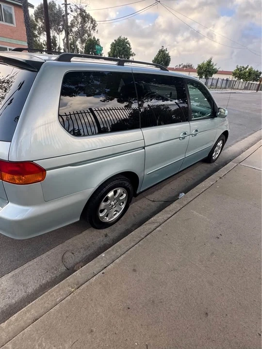 2002 Honda Odyssey - Image 9 of 10
